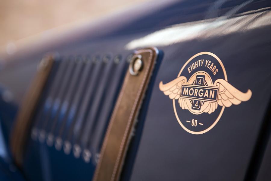 Логотип Morgan 4/4 80th Anniversary 2016 года  (фото 6 из 11)